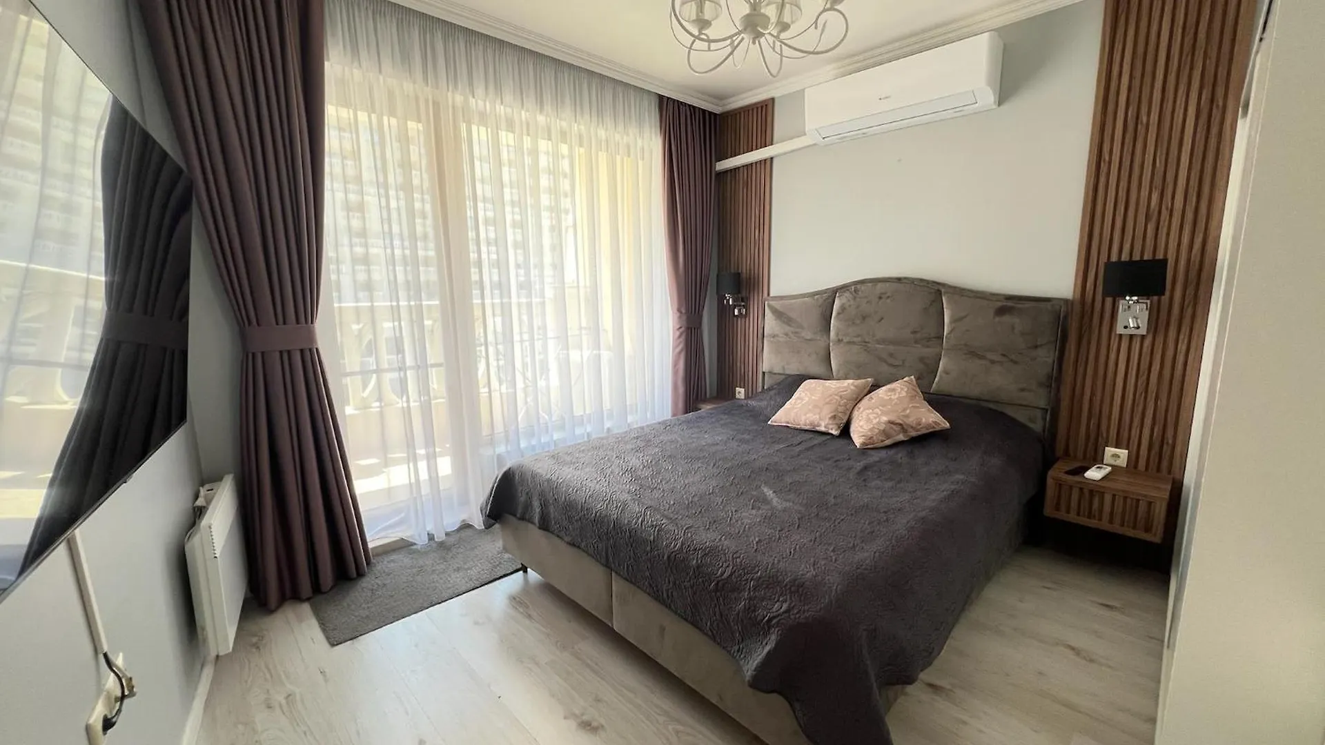 Seaside Serenity - Luxurious Beach-Front Apartment With A Refreshing Pool Warna Bułgaria